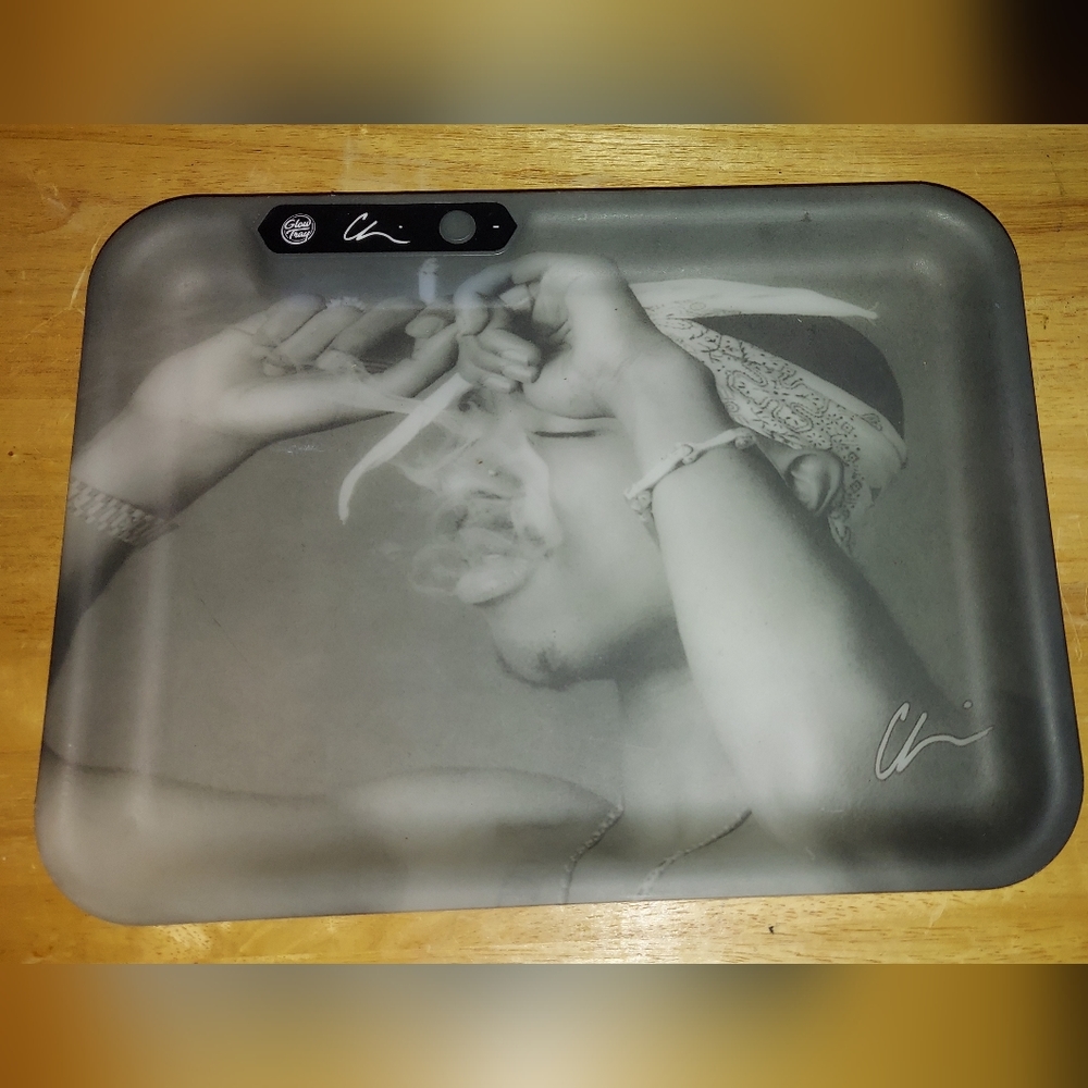 Rare California Love Tupac - The Golden Age Of Hip Hop Glow Tray Rolling Tray